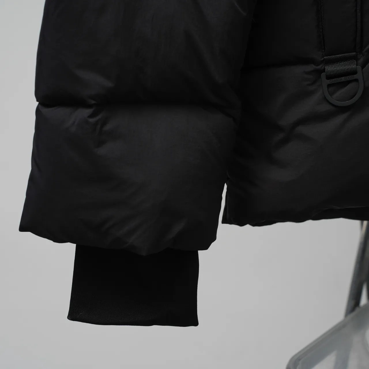 P820 ​​CANADA GOOSE丨Canada Goose Ouyang Nana second generation hooded down jacket Color: Black Size: XS-XXL